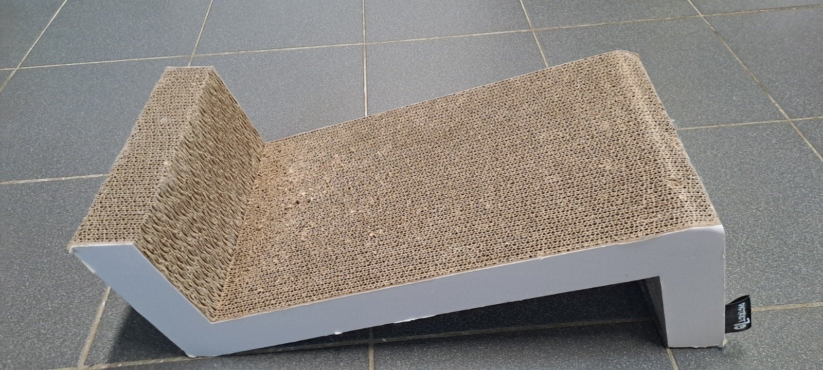 Design krabplank District 7, Dieren en Toebehoren, Krabmeubelen, Ophalen, Zo goed als nieuw, Krabplank
