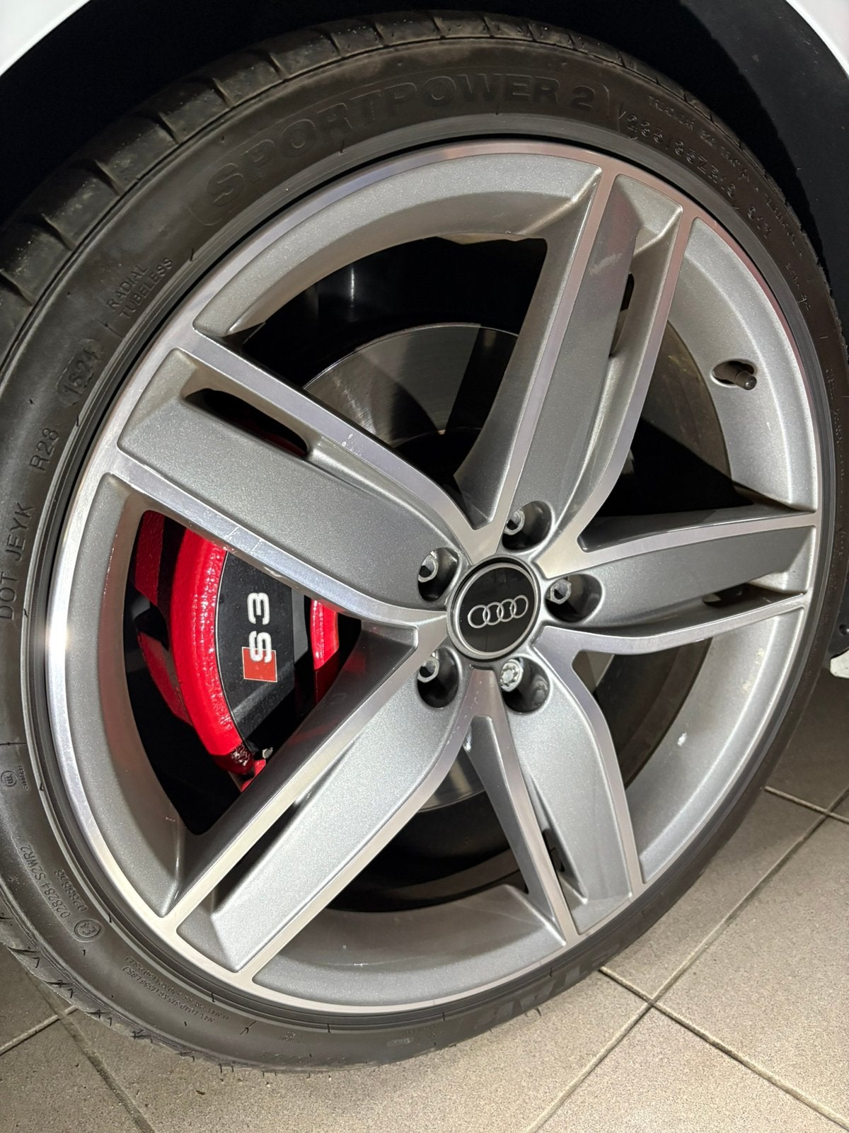 Jantes Audi S3/A3 d'origine avec pneu, Neuf, Pneus et Jantes, Véhicule de tourisme, Pneus été