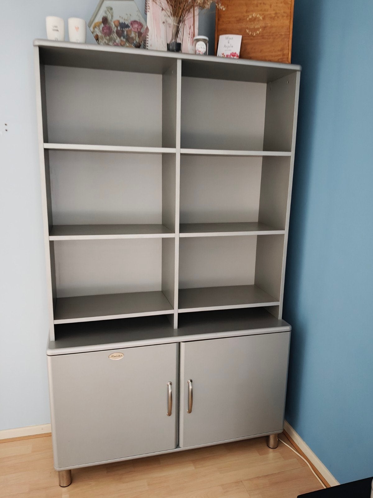 Malibu boekenkast, Huis en Inrichting, Ophalen, Gebruikt, 100 tot 150 cm, Meerdere deuren