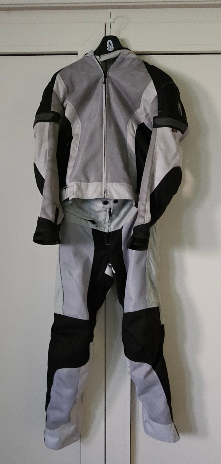 Richa motovest large/ broek medium, Motoren, Ophalen, Tweedehands, Jas | textiel, Richa