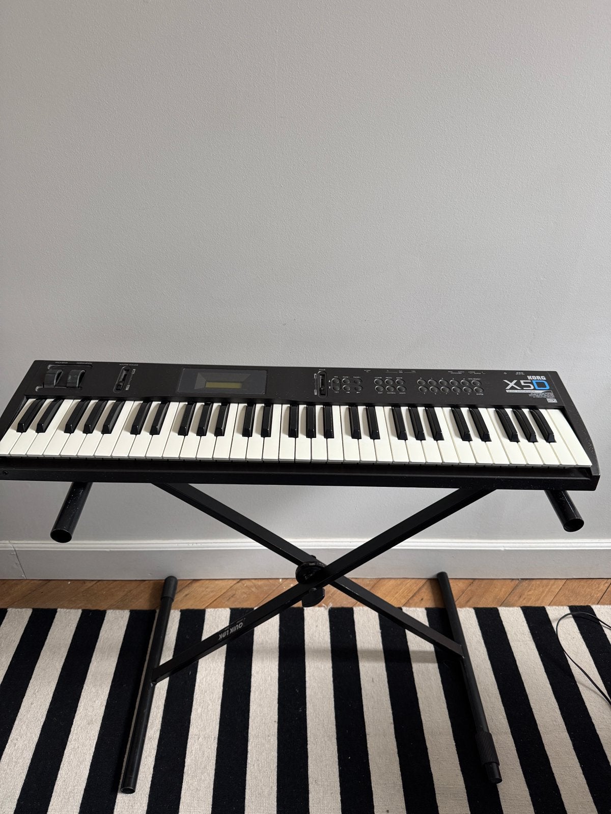 Korg X5D vintage synthesizer (eventueel met flightcase), Enlèvement, Utilisé, 61 touches, Korg