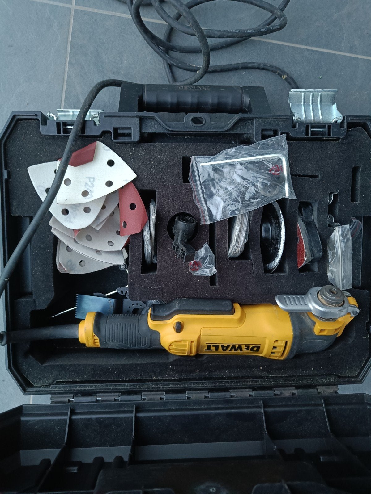 DeWalt multi tool in perfecte staat, Ophalen, DeWalt, Zo goed als nieuw, 30 tot 70 mm