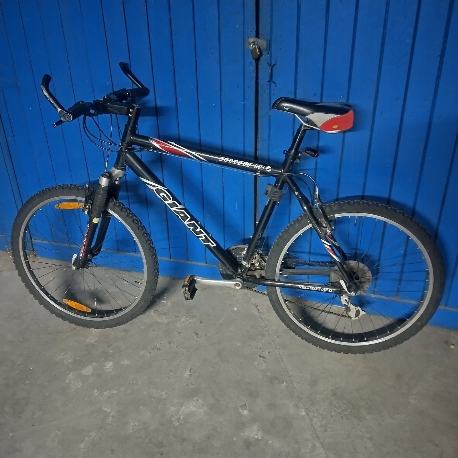 Giant mountain bike, Enlèvement, Giant