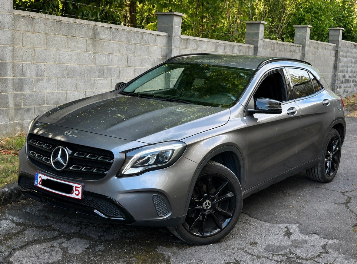 MERCEDES GLA 180 AUTOMATIQUE PRETE A IMMATRICULER, Autos, Argent ou Gris, Achat, Euro 6, Noir