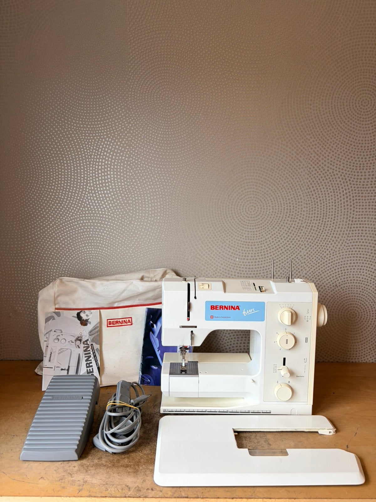 NAAIMACHINE BERNINA 1000 IN NIEUWSTAAT, Ophalen of Verzenden, Zo goed als nieuw, Naaimachine, Bernina