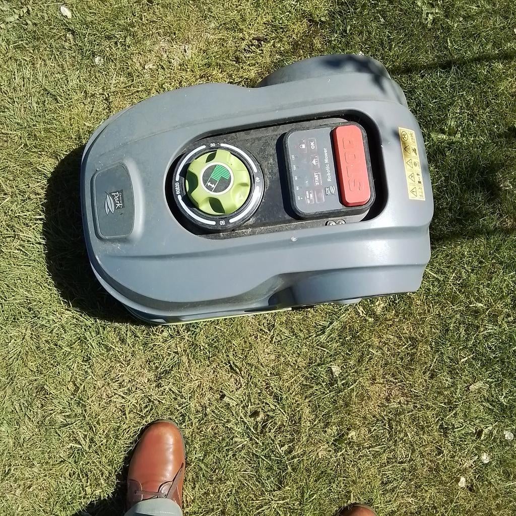 Robotmaaier Park 500 m2, Ophalen of Verzenden