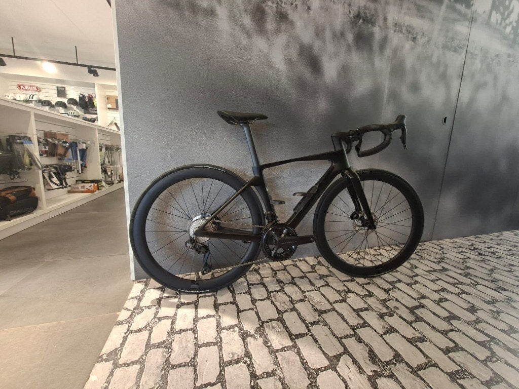 BMC TEAMMACHINE R 01 FOUR CARBON BLACK 47 ULT DI2 (2024), Enlèvement, Neuf, Carbone, Frein à disque