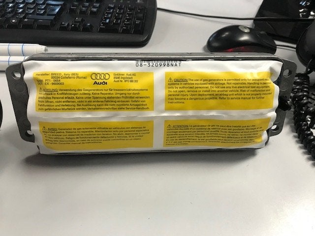 AIRBAG PASSAGIER Audi A3 (8P1) (01-2003/08-2012) (8P0880202), Gebruikt, Audi