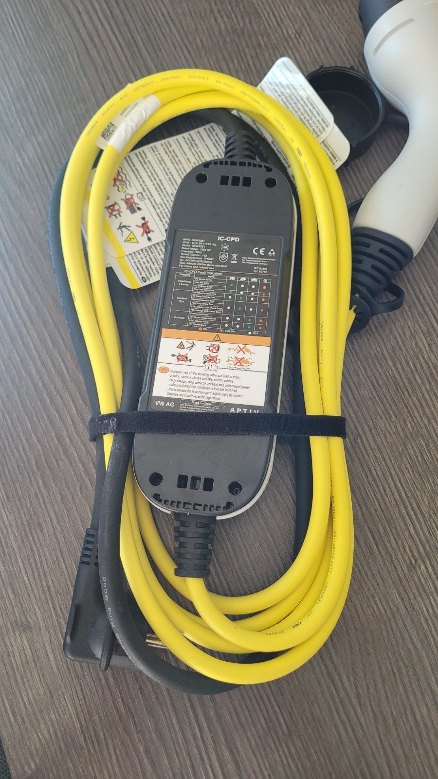 NIEUW: Originele VW / Audi Thuislader (230V naar Type 2) - 1, Auto diversen, Ophalen of Verzenden, Nieuw, Laadkabel