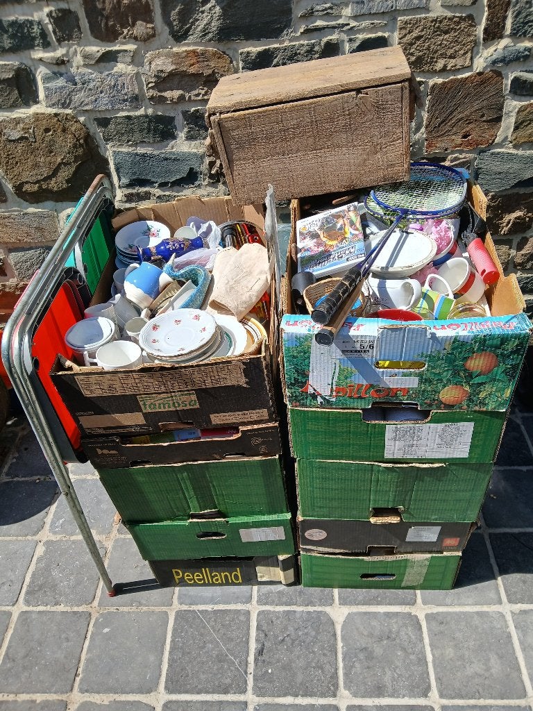 Lot de brocante (10 caisses), Divers, Enlèvement