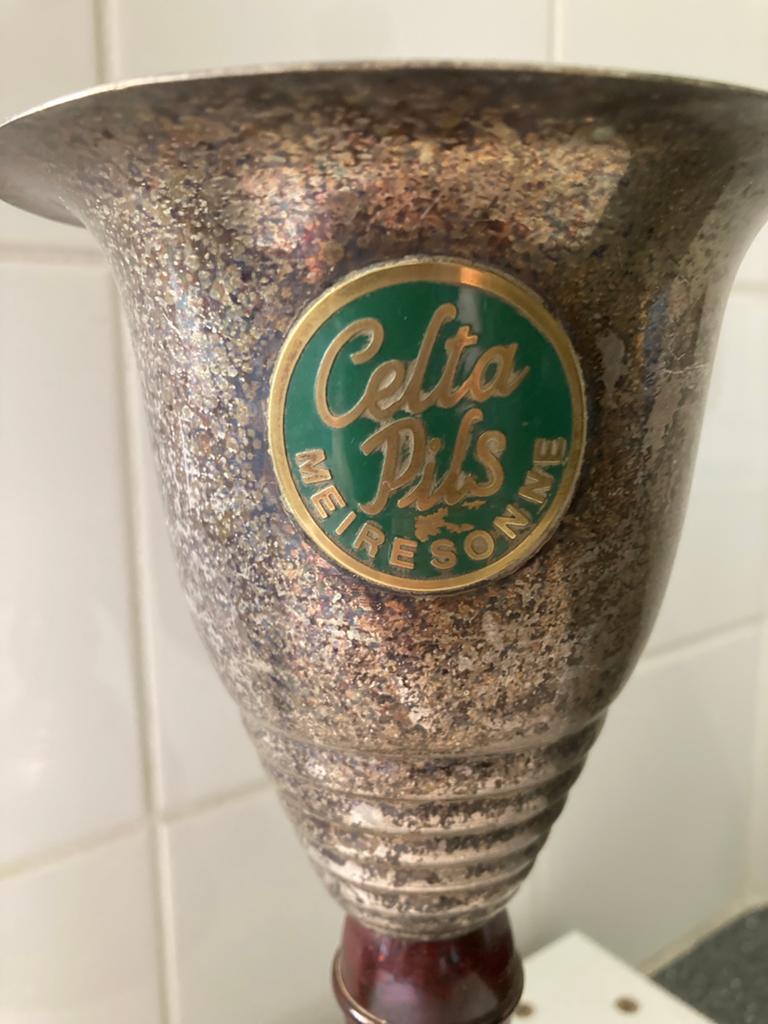 Celta Pils Meiresonne trophée, Enlèvement ou Envoi