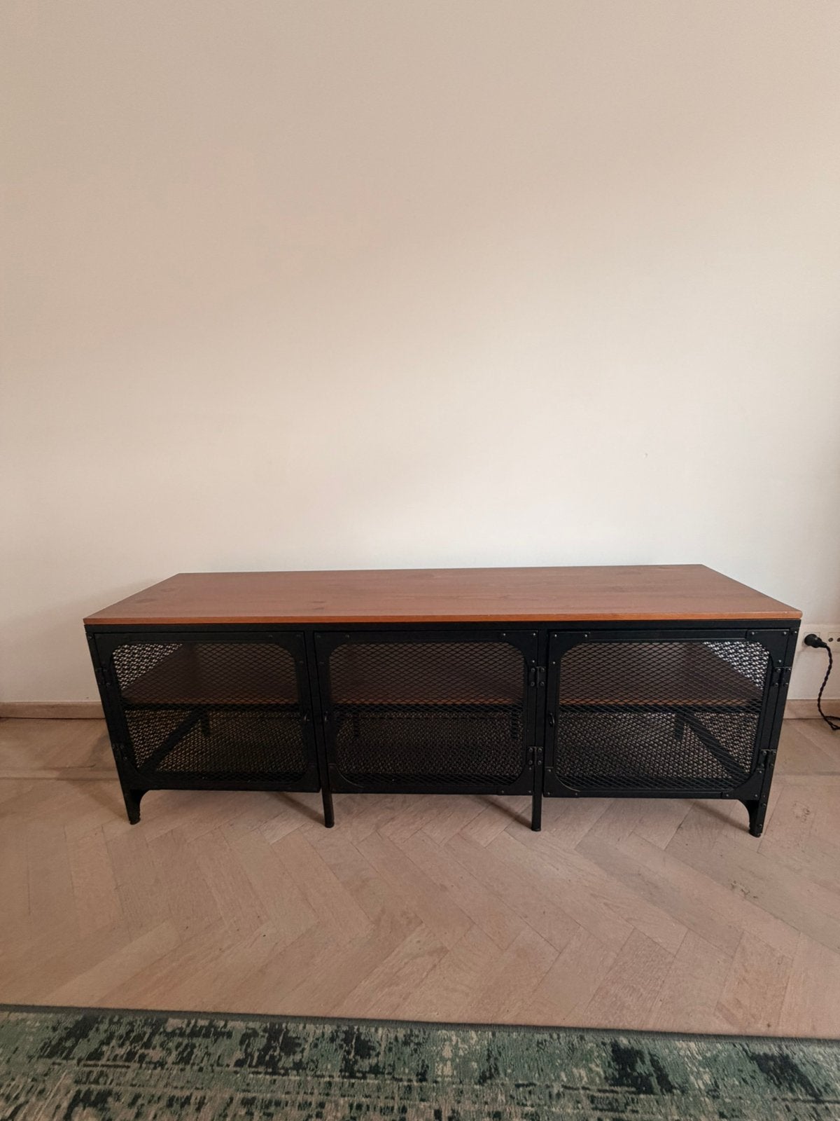 Ikea tv meubel te koop, Huis en Inrichting, Ophalen, Zo goed als nieuw
