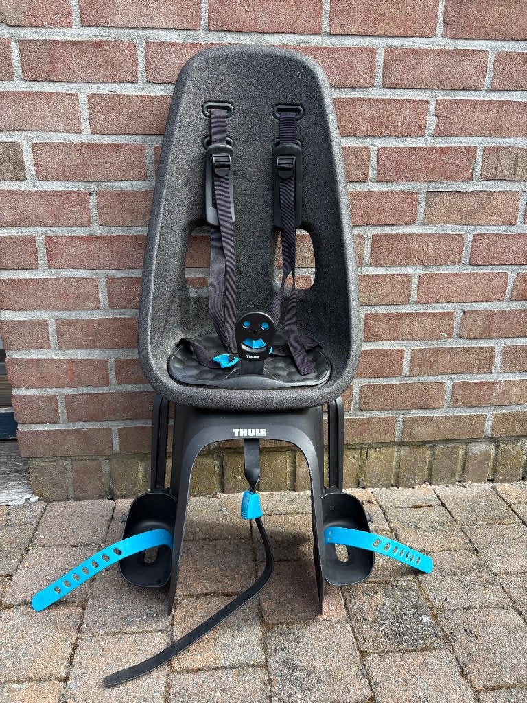 Thule fietsstoeltje elektrische fiets, Vélos & Vélomoteurs, Accessoires vélo | Sièges de vélo, Yepp (Thule), Repose-pieds, 15 à 25 kg