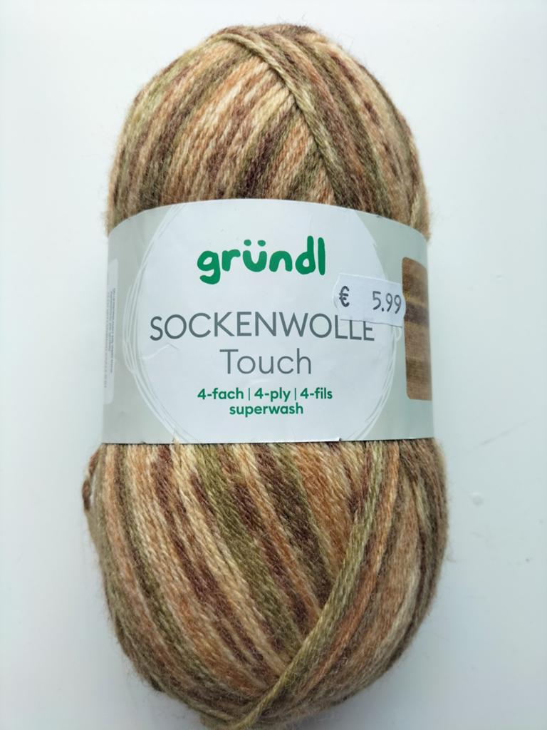 Sok wol - bruin tint zelfstreepend, Ophalen of Verzenden, Nieuw, Breien of Haken, Wol of Garen