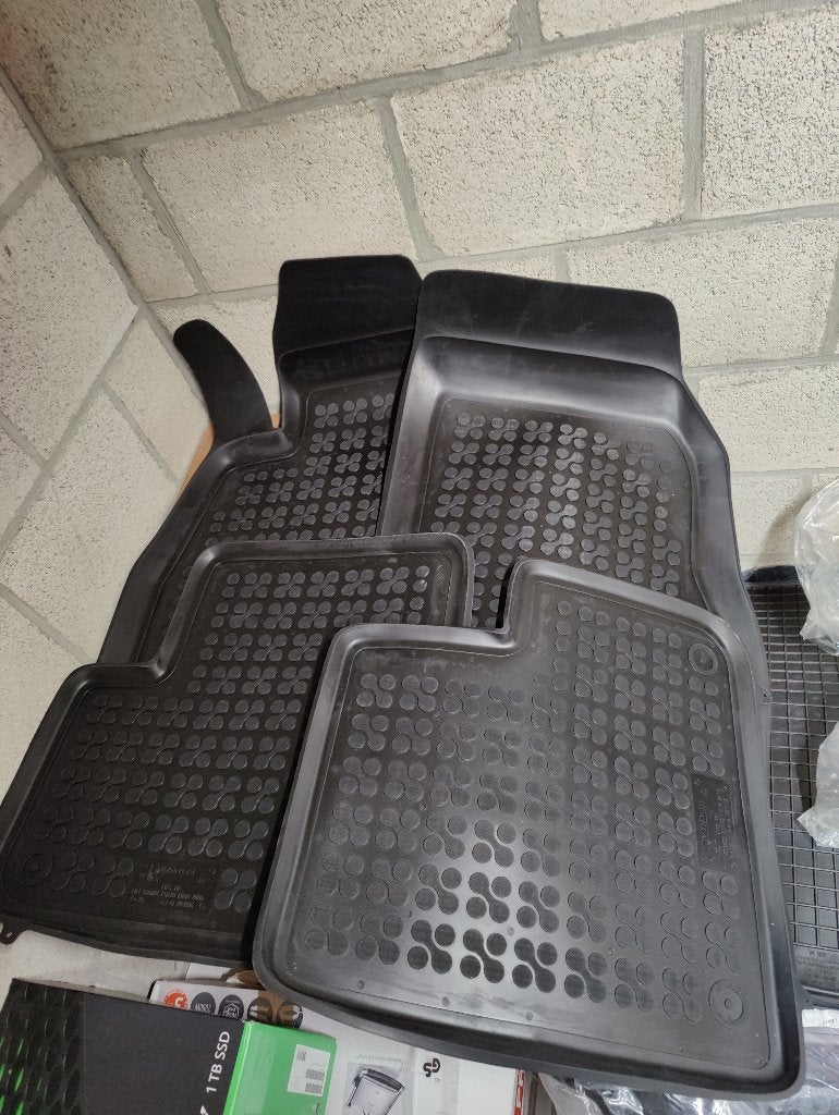 Kit de tapis en caoutchouc Fiat GP Grande Punto, Enlèvement ou Envoi, Neuf