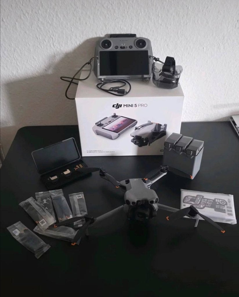 DJI Mini 5 Pro Fly More Combo, Enlèvement ou Envoi, Neuf, Drone professionnel, DJI