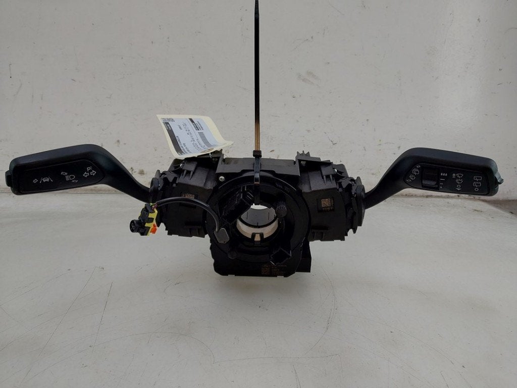 COMBINE COMMODO Ford Focus 4 (|H1BT14A664AB|2113279|), Utilisé, Ford