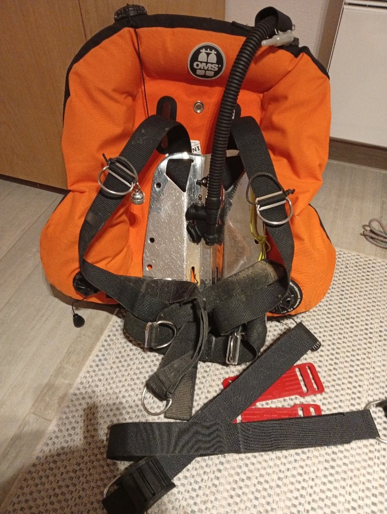 Wing OMS and back plate, Sports nautiques & Bateaux, Plongée, Enlèvement, Utilisé, Gilet de stabilisation
