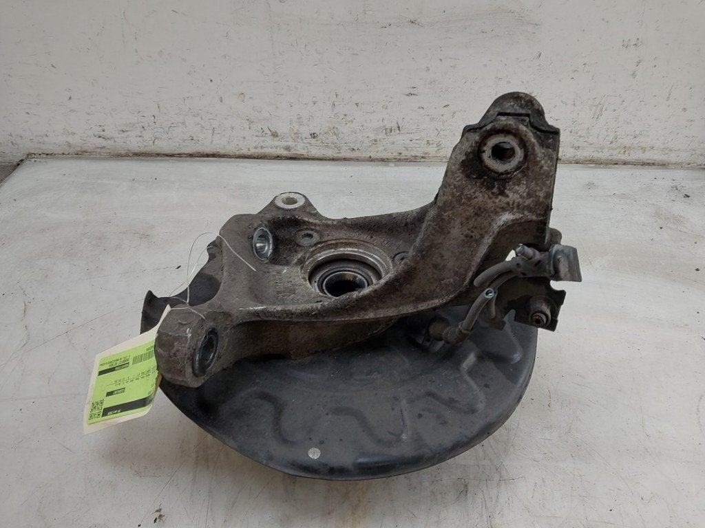 FUSEE RECHTS VOOR Audi A3 Sportback (8VA / 8VF), Info@audi.de, Audi, Audi AG, Gebruikt