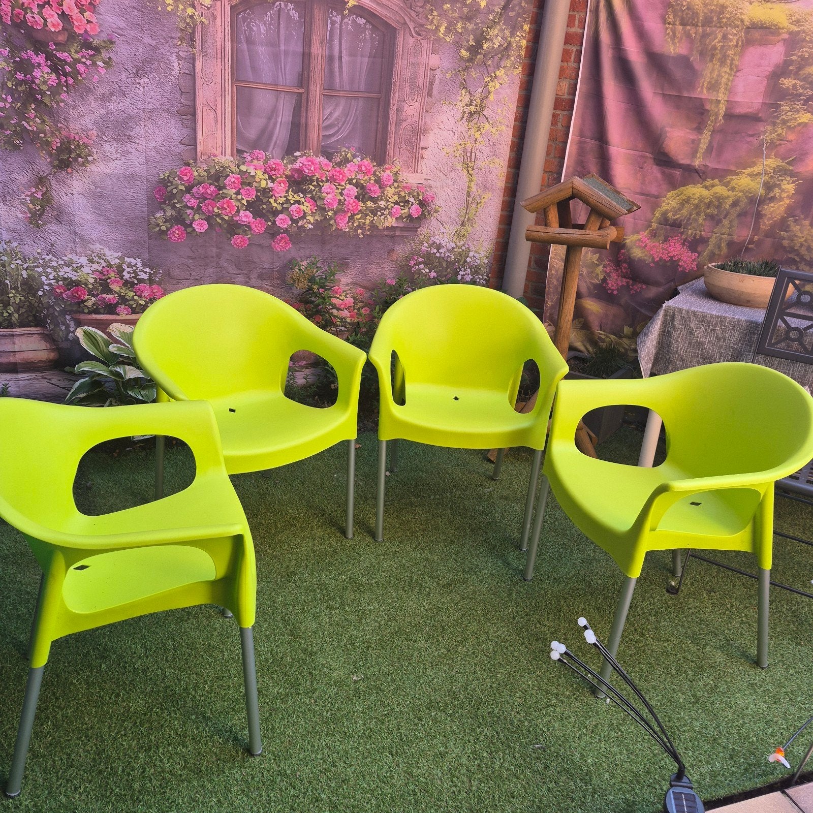 Terrasstoelen, Ophalen