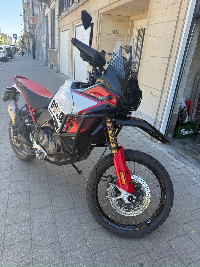 Ducati Desert X Rally, Motos, Motos | Ducati, Particulier, Autre, plus de 35 kW, 2 cylindres, ABS, Régulateur de vitesse, Amortisseurs réglables électroniquement