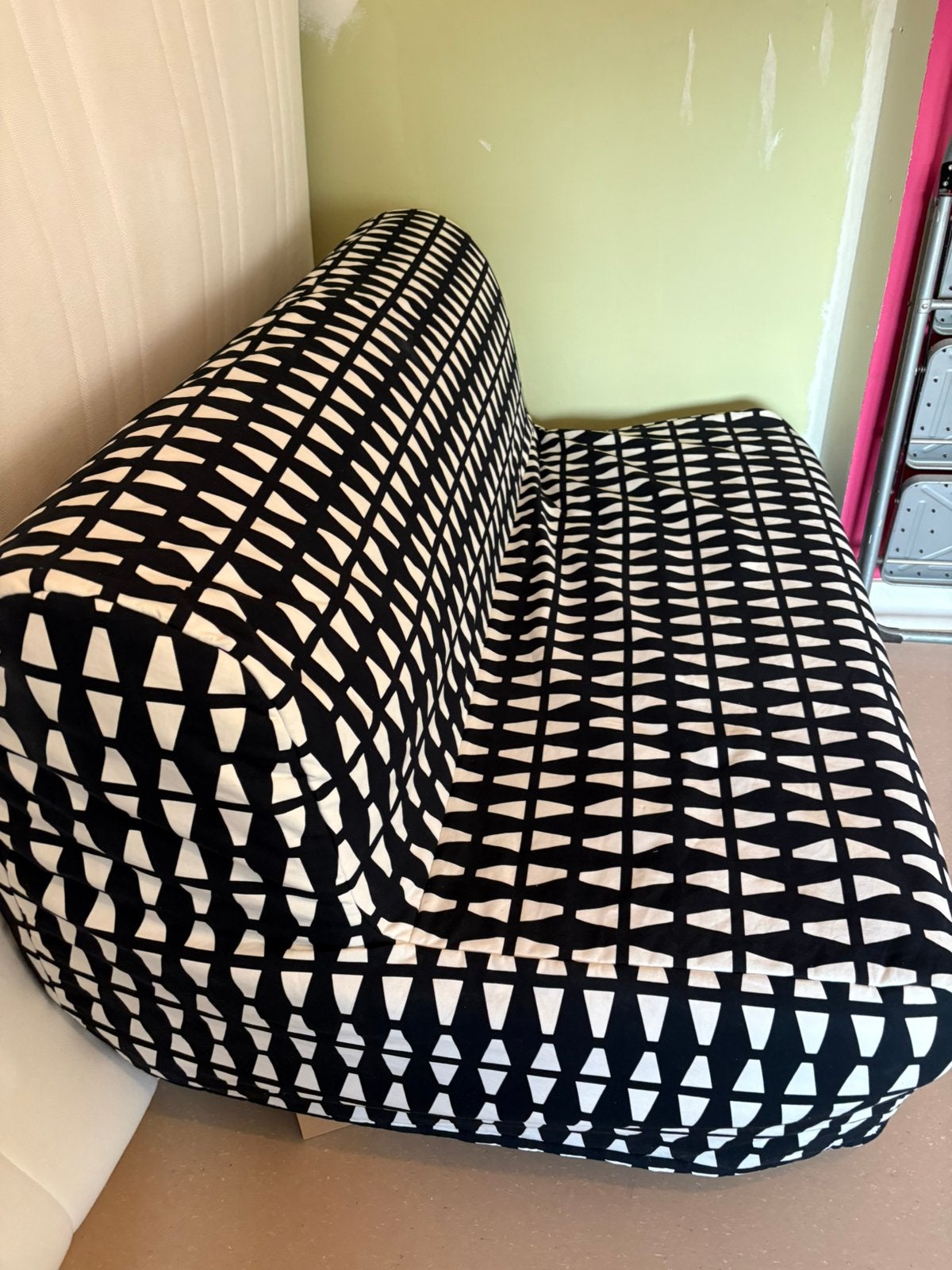 2-zits slaapbank (Ikea), Huis en Inrichting, Slaapkamer | Slaapbanken, Ophalen, Gebruikt, Zwart, Twijfelaar