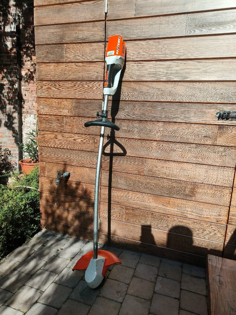 Stihl FSA 65 kantenmaaier op accu, Tuin en Terras, Ophalen, Gebruikt, Accu, Sthil