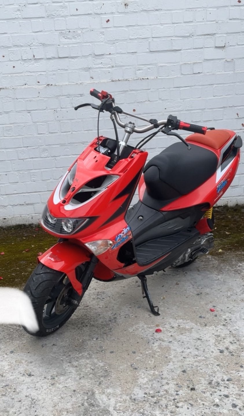 Aprilia sr 50 70cc, Ophalen, Zo goed als nieuw, SR 50