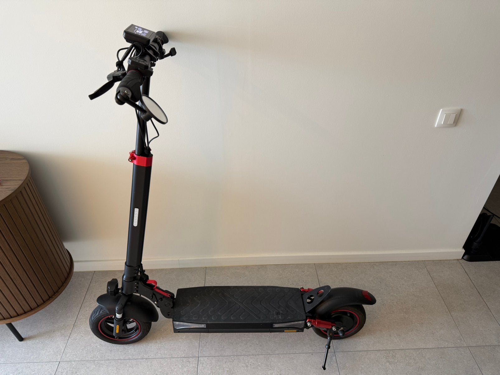 Zwheel T4 - Step te koop, Fietsen en Brommers, Steps, Ophalen, Zo goed als nieuw, Elektrische step (E-scooter)