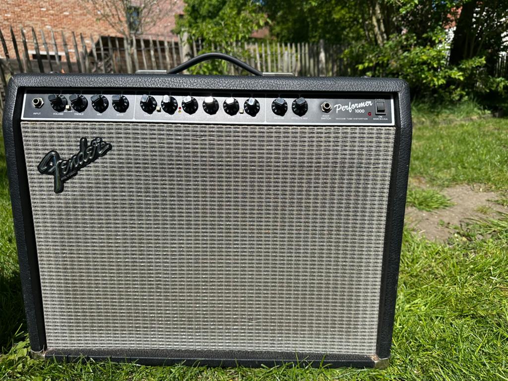 Versterker Fender Performer 1000 (type pr 209), Muziek en Instrumenten, Versterkers | Bas en Gitaar, Zo goed als nieuw, Gitaar