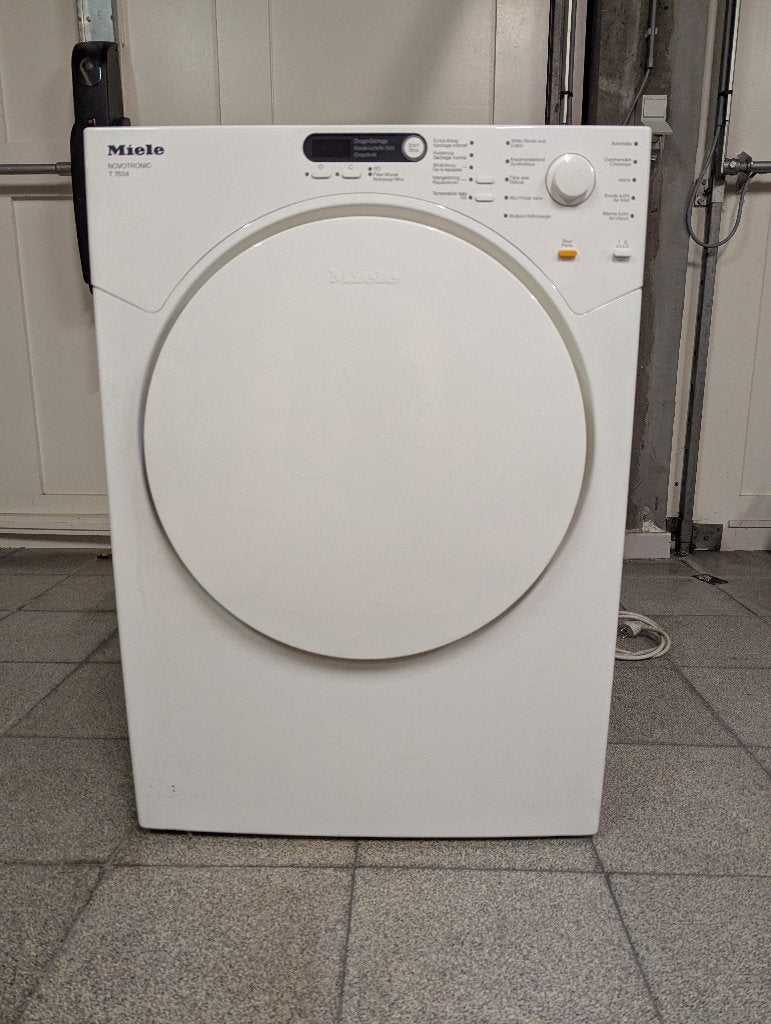 Miele Novotronic T 7634 Droogkast (Werkend), 6 à 8 kg, Chargeur frontal, Enlèvement, Utilisé