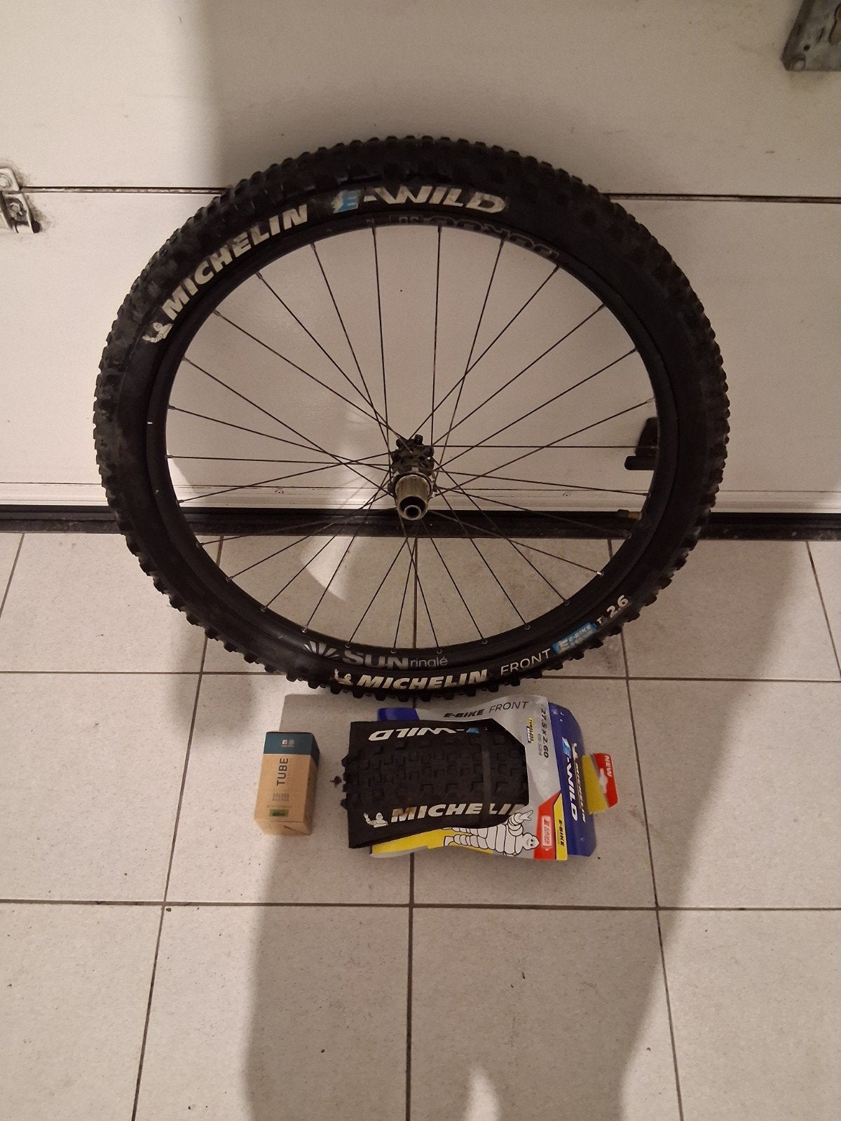 148 boost 27.5 30mm enduro mtb downhill, Enlèvement ou Envoi, Pneu