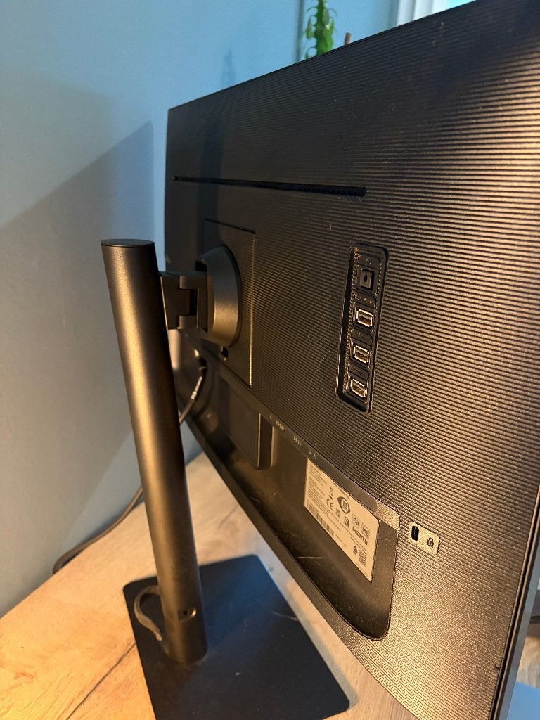 Samsung 27 inch 4K monitor, IPS, HDMI, In hoogte verstelbaar, Nieuw