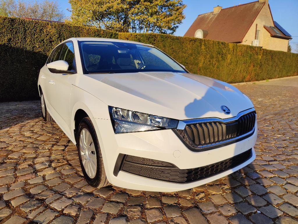Skoda Scala 1.0 TSI Active (EU6AP), Auto's, Skoda, Voorwielaandrijving, Wit, Bedrijf, 5 deurs