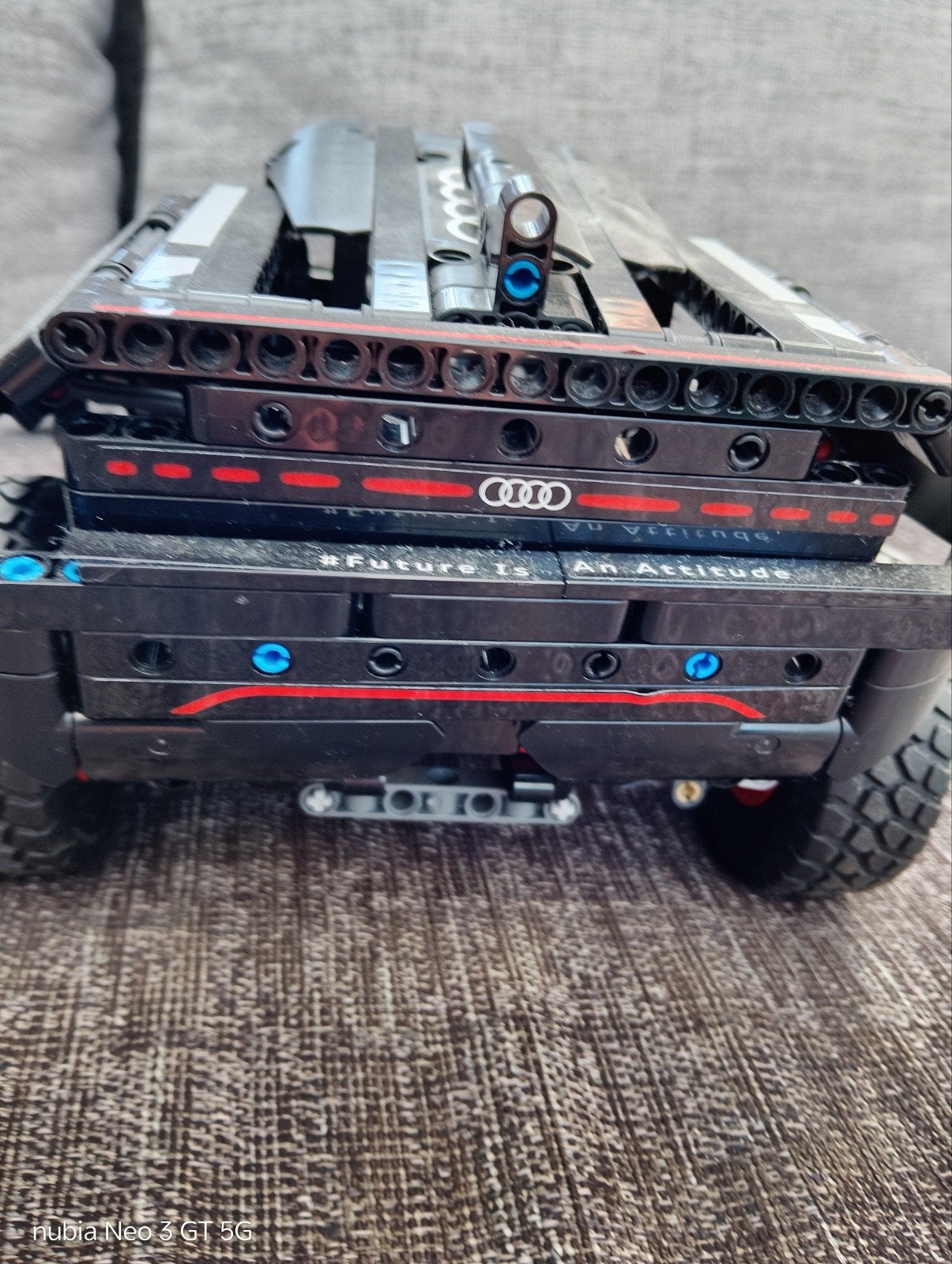 lego auto  bestuurbaar via telefoon., Hobby & Loisirs créatifs, Autres échelles, Voiture off road, Enlèvement, Utilisé