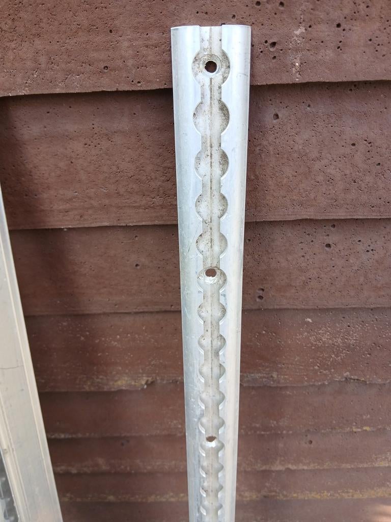 Sjorrail bevestigingsrail in aluminium, Ophalen