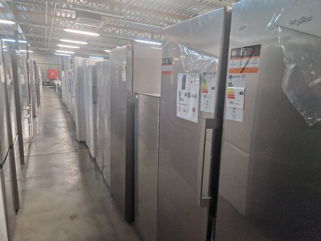 réfrigérateur. Jusqu'à -40%. Venez voir et comparer, Electroménager, Enlèvement, Neuf