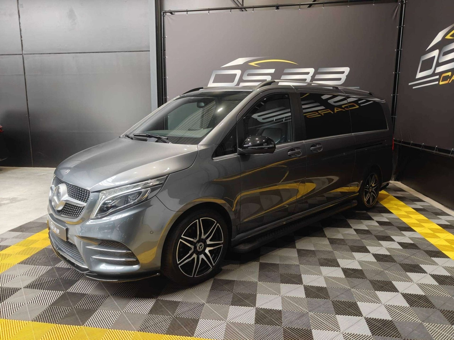 Mercedes-Benz V 300 d AMG LONG 5-zit/Elec deuren/360/AdCruis, Argent ou Gris, Achat, 176 kW, Euro 6