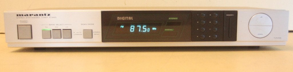 Marantz ST440L Stereo Synthesized Tuner / Made In Belgium, Ophalen of Verzenden, Zo goed als nieuw