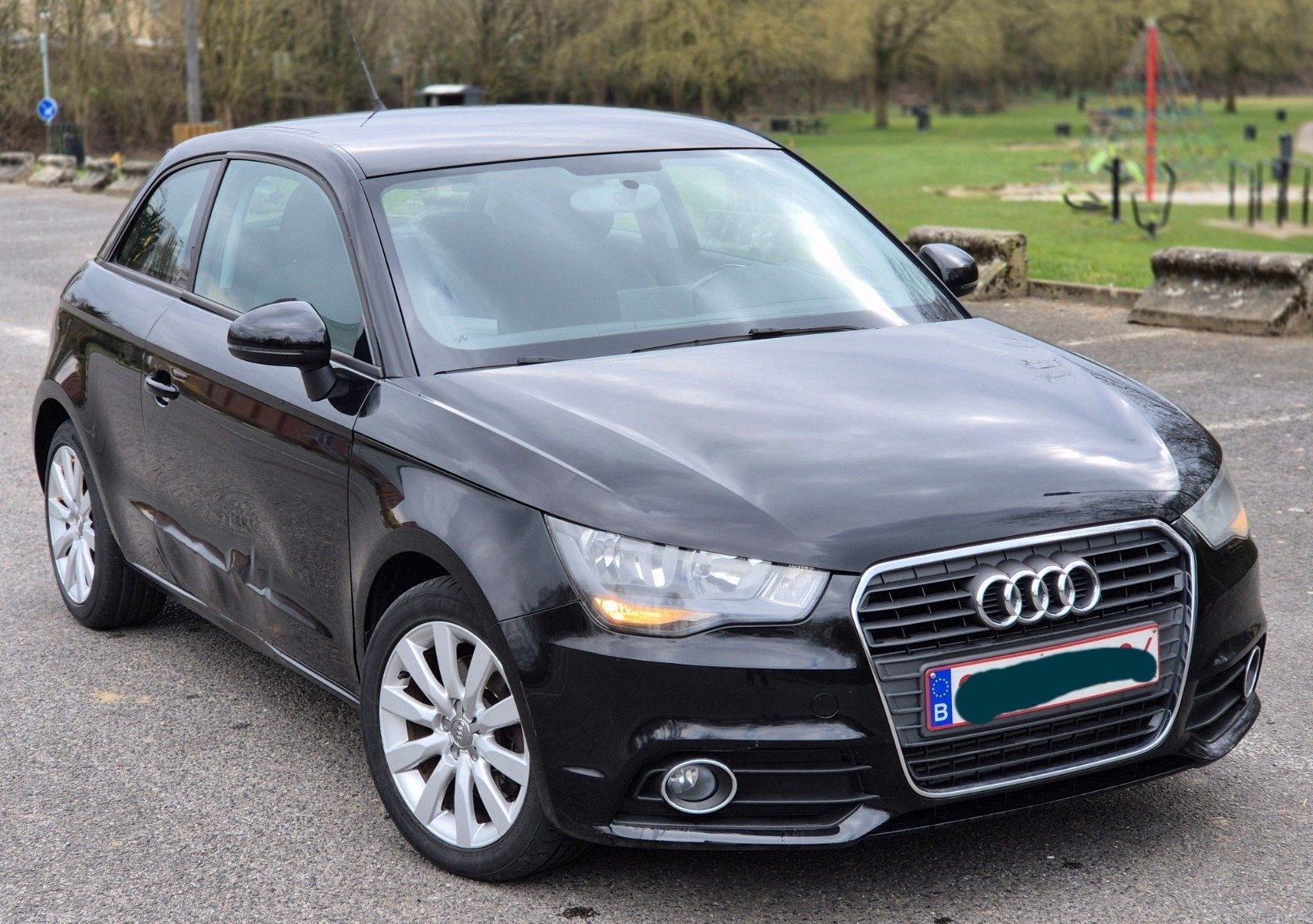 audi A1 16tdi 2010.130mkm 1prop gps clima Ctok 4700€, Autos, Euro 5, A1, Boîte manuelle, Noir