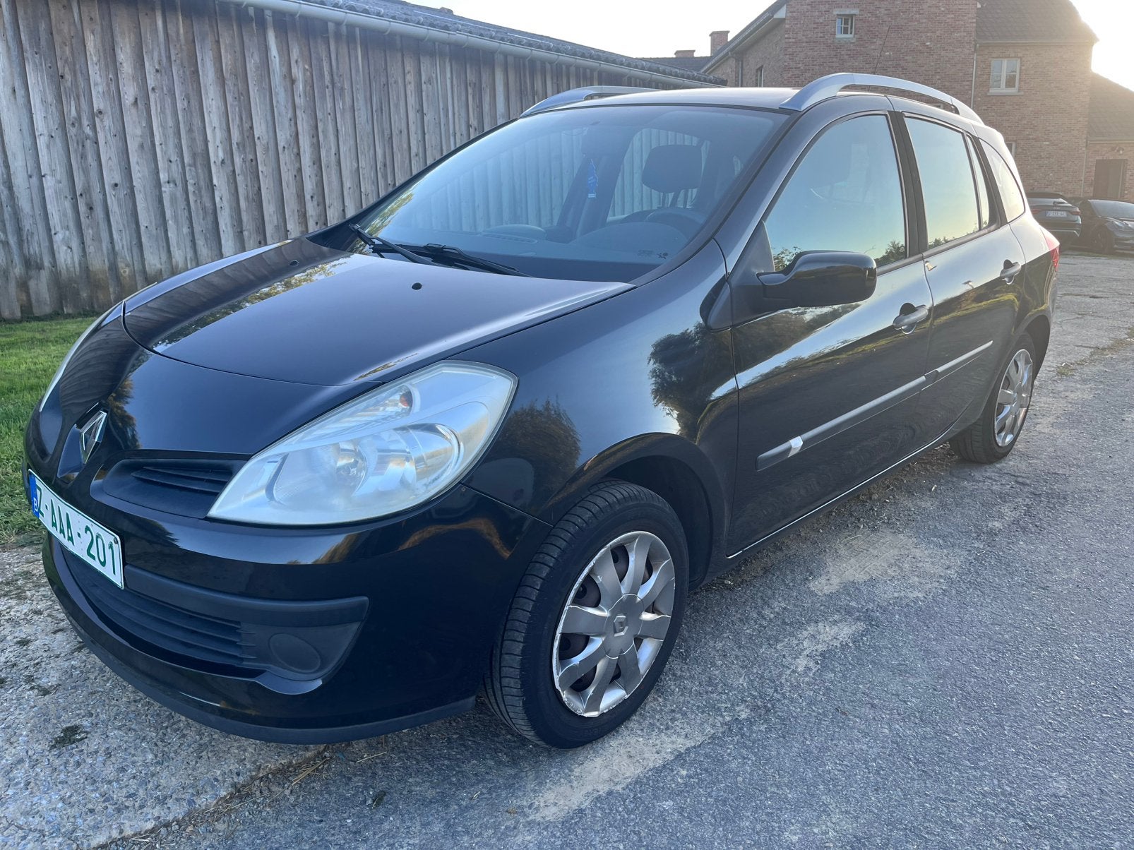 Clio 1.2 benzine 150.000 km. 2008. Airco, Auto's, Voorwielaandrijving, Stof, Zwart, 1199 cc