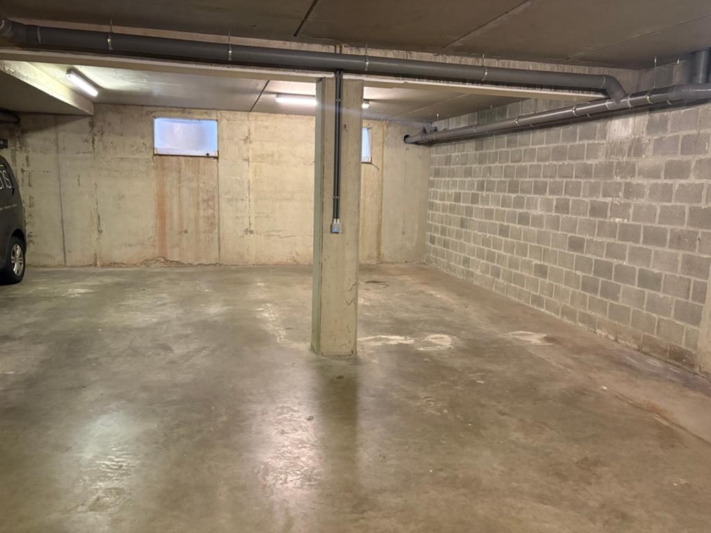 Autostaanplaats te huur of te koop