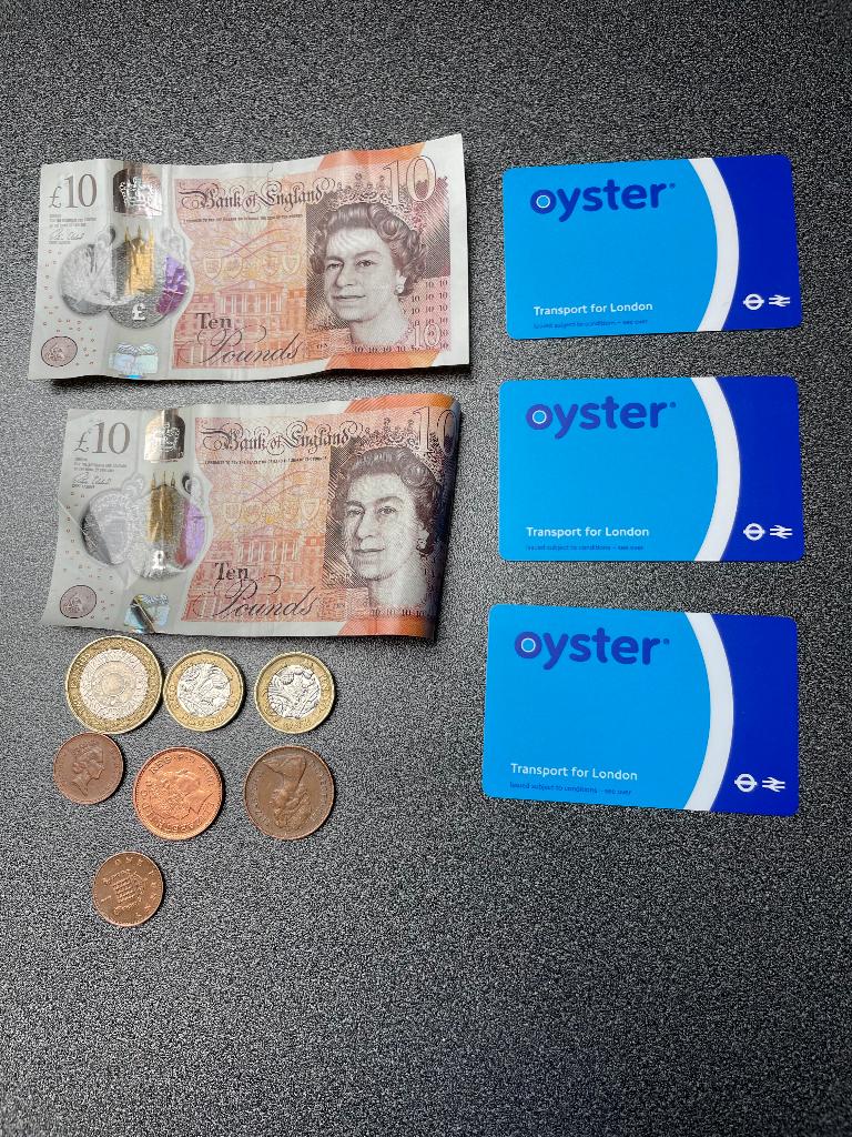 3 Oystercards/ Oysterkaarten en 24 Engelse ponden, Tickets en Kaartjes, Bus, Metro of Tram, Overige typen
