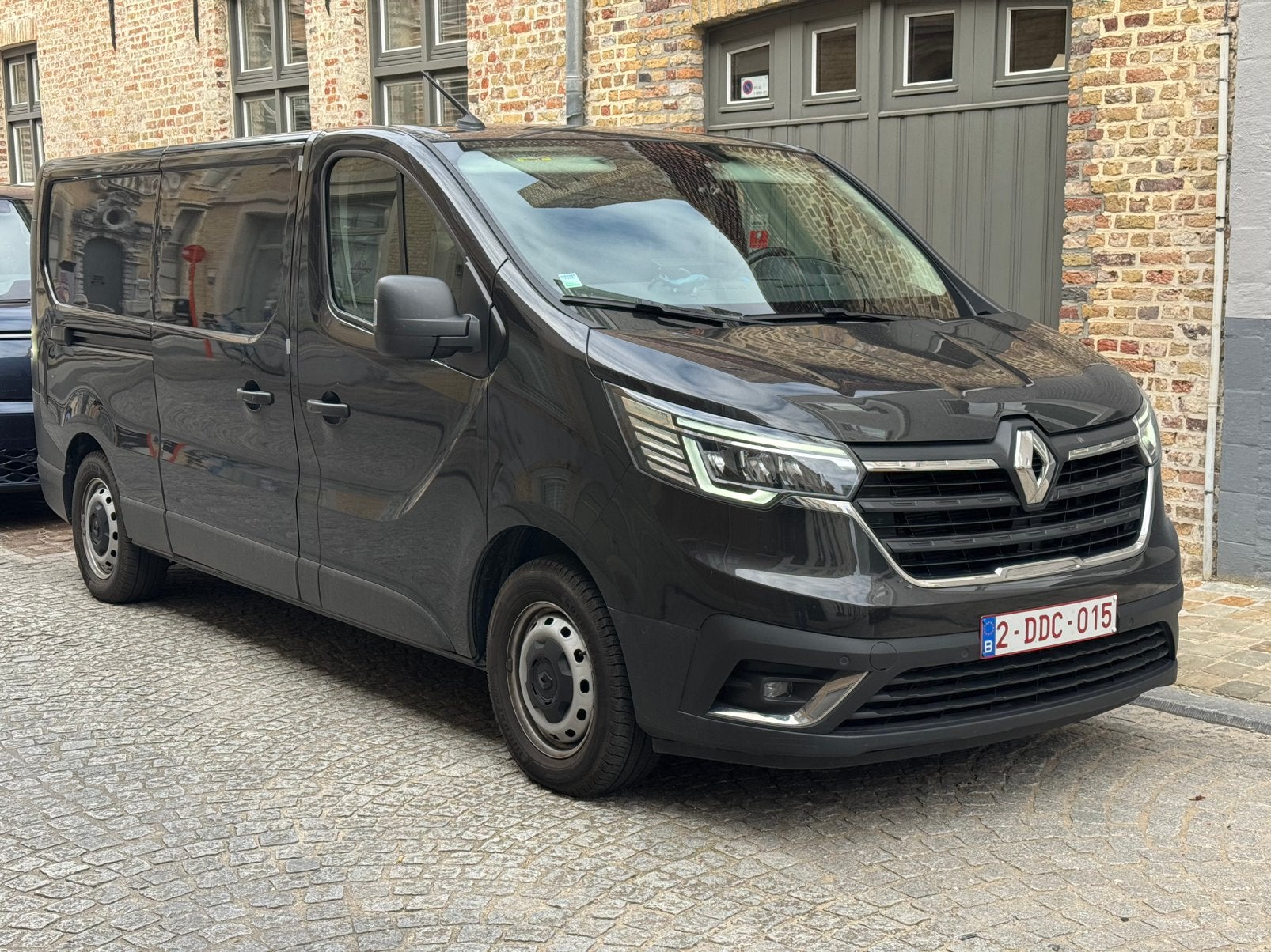 Renault Trafic L2H1 170 EDC Automaat – 02/2023 – 28.000 km, Autos, 188 g/km, Achat, Réception radio numérique, Euro 6