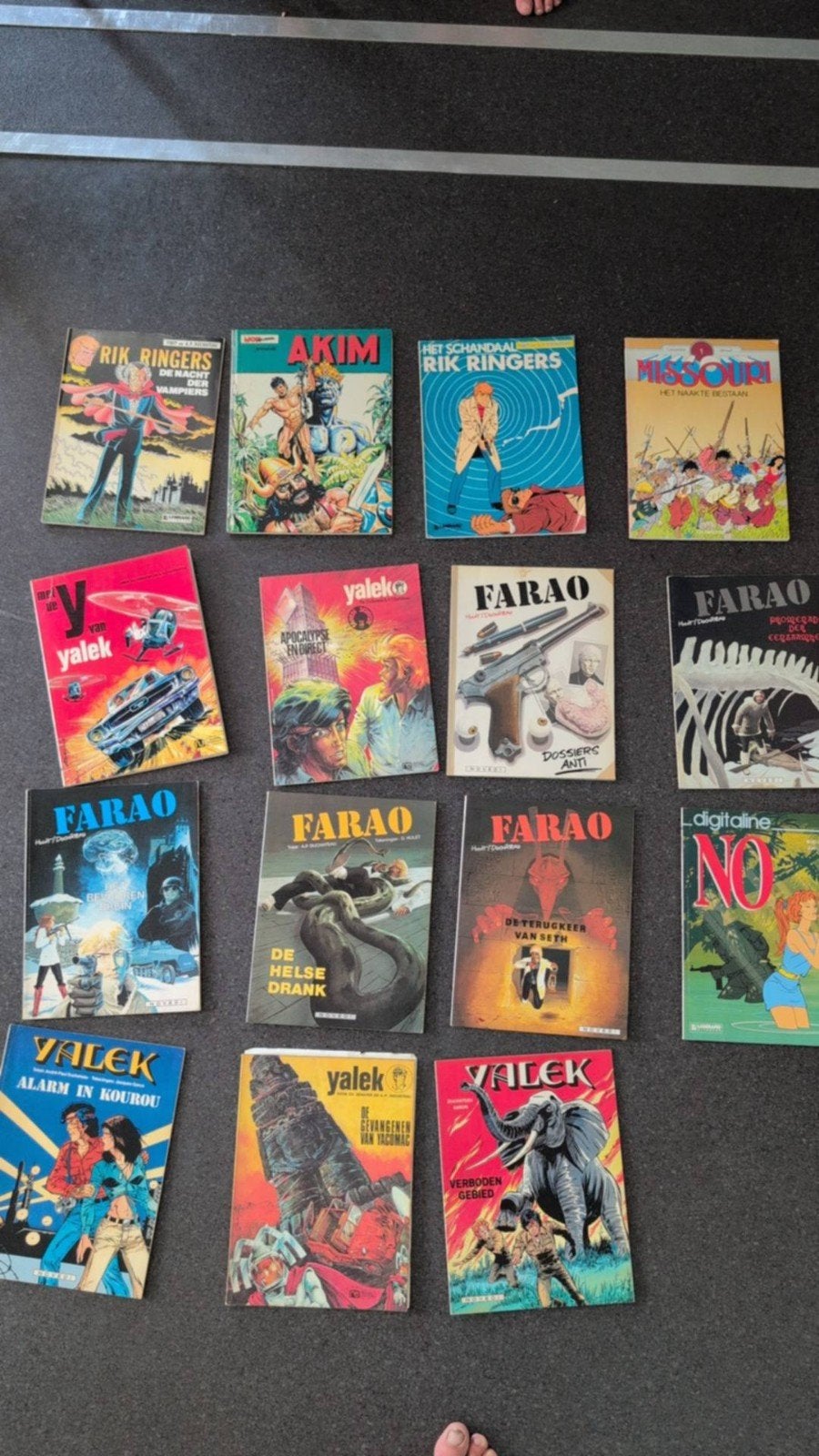 lot strips, Boeken, Ophalen