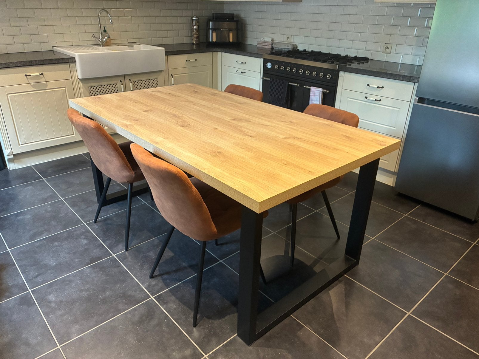Weba eettafel Valencia (lichte eik/zwart metaal), 100 tot 150 cm, Zo goed als nieuw, Vijf personen of meer, 150 tot 200 cm
