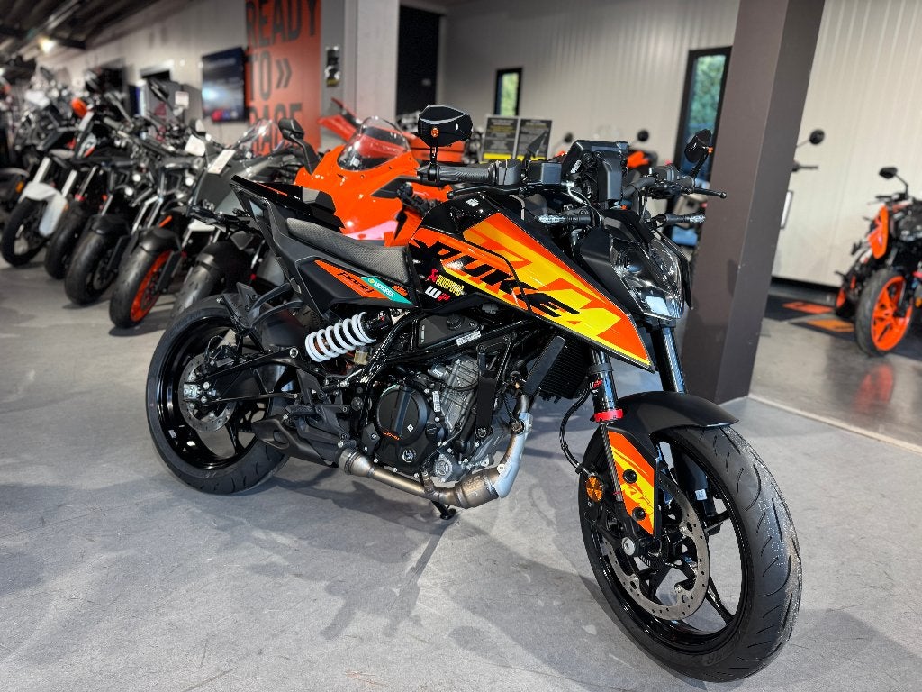 KTM - 125 DUKE, Motos, Entreprise, Permis Moto A1 minimum, Neuf, 1 cylindre