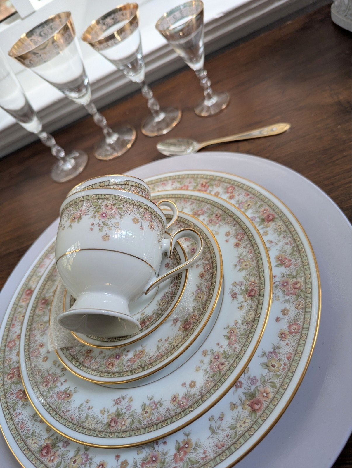 service Noritake Morning Jewel pour 12 personnes, Enlèvement