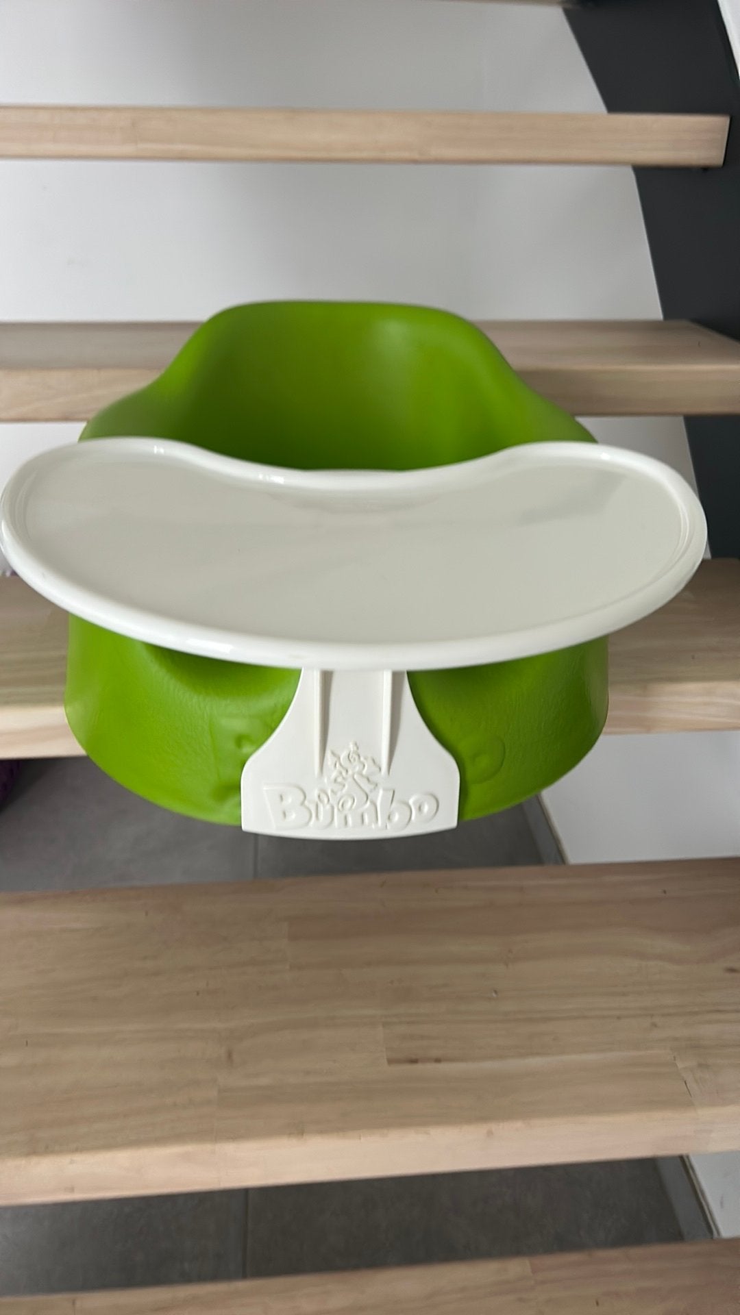 Bumbo Seat met tafel, Enlèvement, Comme neuf