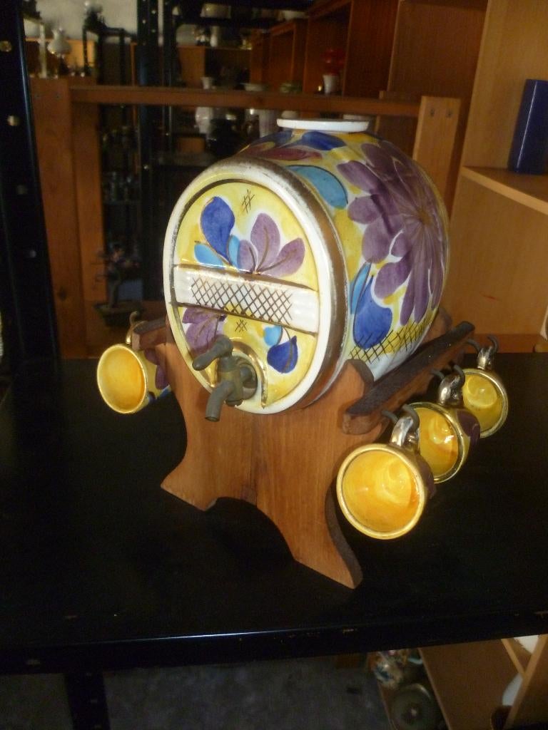 TONNETJE MET DRINKPOTJES, Antiek en Kunst, Ophalen